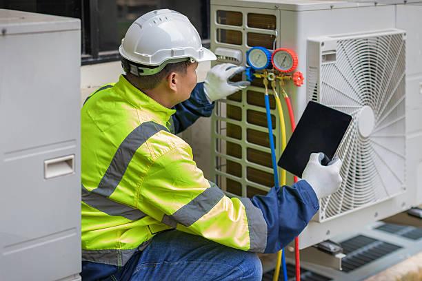 Professional Hvac technician working in North Hills, NY